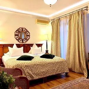 Arc De Triomphe Apartment