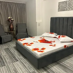Enzso Ap 2 Cam,piata Natiunile Unite, Nr3-5,bloc B2, Sc2, Et 1, Ap34 Apartamento